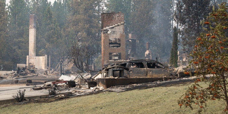 Familias lo pierden todo por los incendios que arrasan Washington y obligan a miles a evacuar