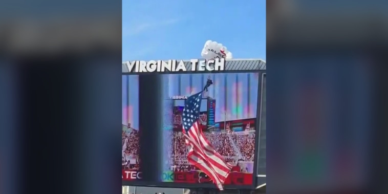 Un paracaidista cae encima del contador de un partido en Virginia