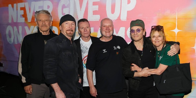 U2 asiste a la final de 'Street Child World Cup 2026' en México