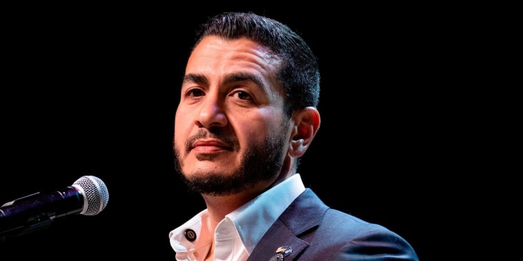 El progresista Abdul El-Sayed gana en las elecciones primarias demócratas en Michigan