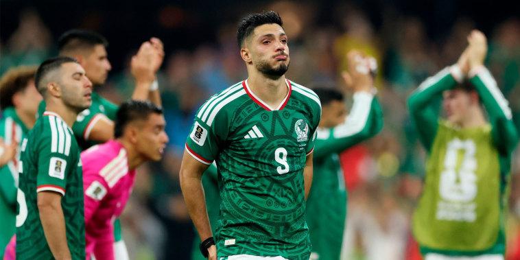 México se despide del Mundial tras caer ante Inglaterra 3-2 en un partido épico en el Azteca
