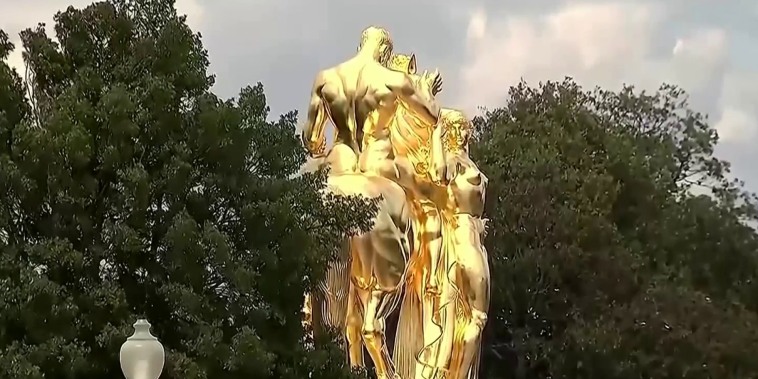 Trump gastó $5 millones en restaurar estatuas bañadas en oro en D.C.