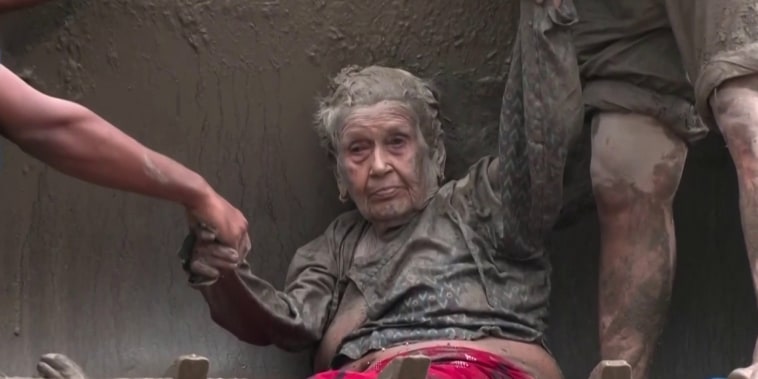 Sigue la búsqueda de cientos de personas tras alud en Nepal