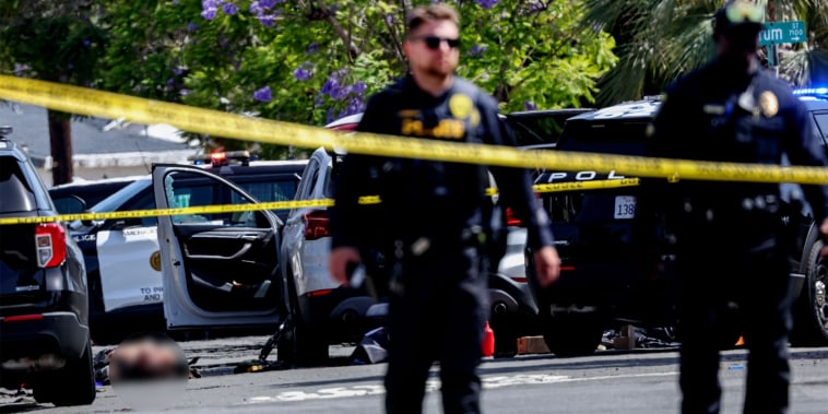 Dos adolescentes balean mezquita de San Diego y masacran a tres personas antes de quitarse la vida