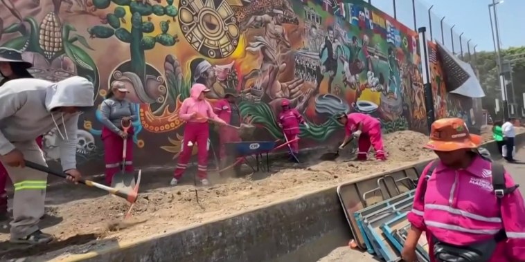 Mexicanos buscan un Récord Guinness con un mural mundialista