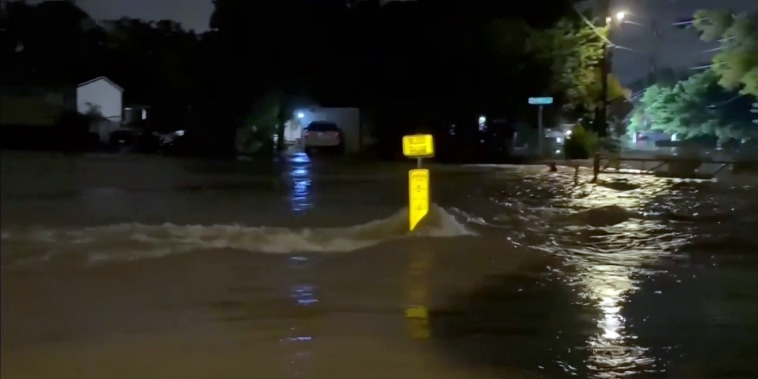 El tiempo severo amenaza el Centro y el Noreste, con granizo de gran tamaño y vientos destructivos