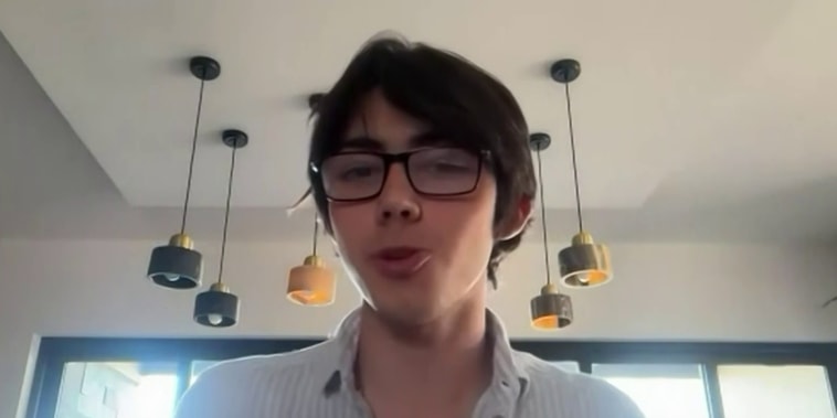 Un joven mexicano explica cómo el insomnio lo ayudó a crear una banda neutónica 