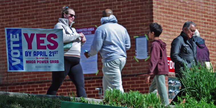 Voters In Virginia Head To The Polls For Redistricting Referendum