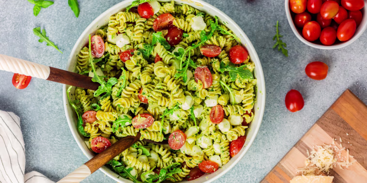 Joy Bauer's Pesto Caprese Pasta Salad