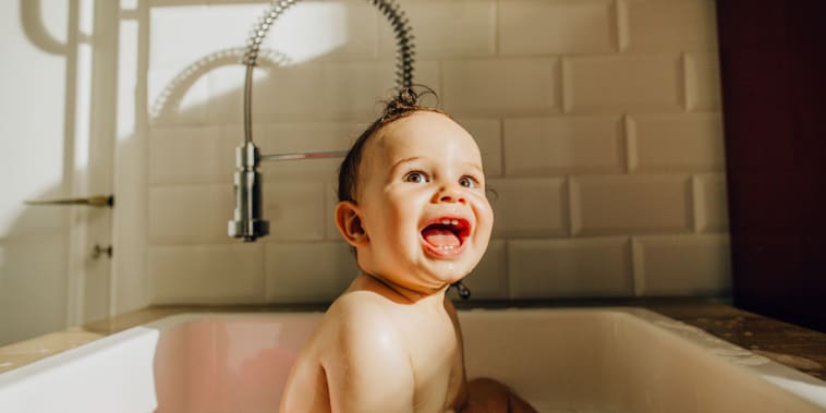 How to make an oatmeal bath for babies: Everything you need to know about this DIY remedy