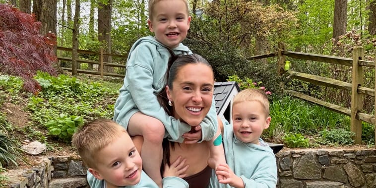 Mom of identical triplets shares the hilarious way she freaks out other moms