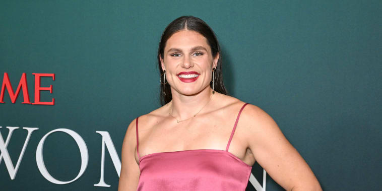 Why having a 'naked mom' helped Ilona Maher and her sisters feel confident about their bodies