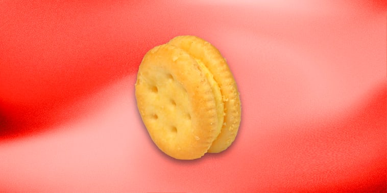 Ritz Cracker Sandwiches Recalled After Labeling Error Poses Allergy Risk