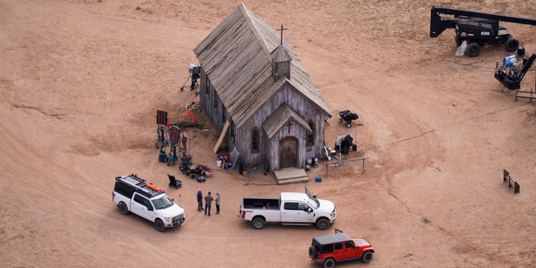 Un set de filmación en el Rancho Bonanza Creek en Santa Fe, Nuevo México, el sábado 23 de octubre de 2021.
