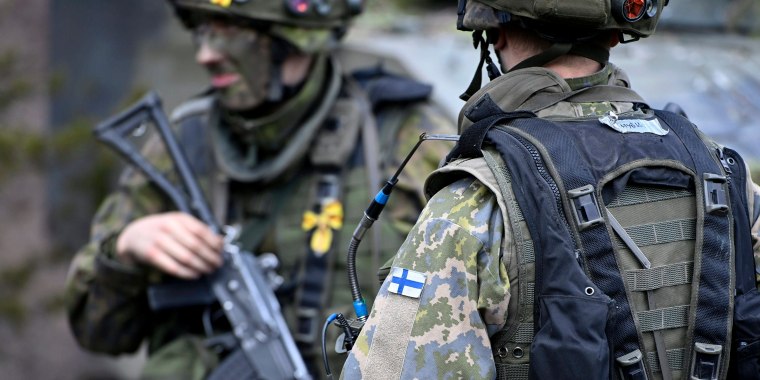 Finnish soldiers take part in military drills at the Niinisalo garrison in Kankaanp, Western Finland, on May 4, 2022.