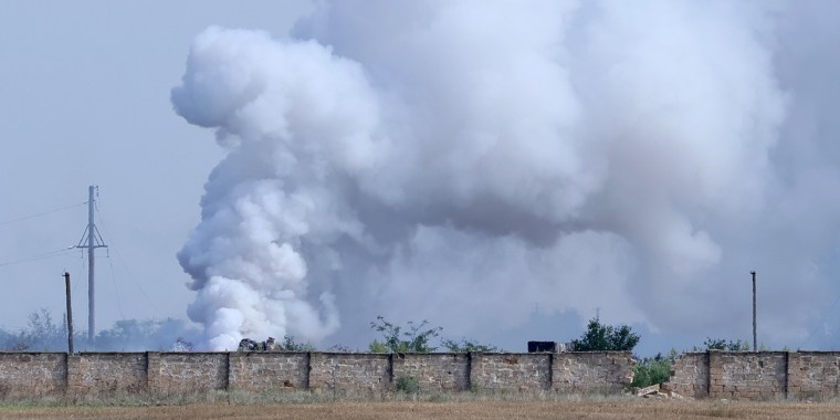 Image: Explosions at temporary ammunition depot in noorthen Crimea