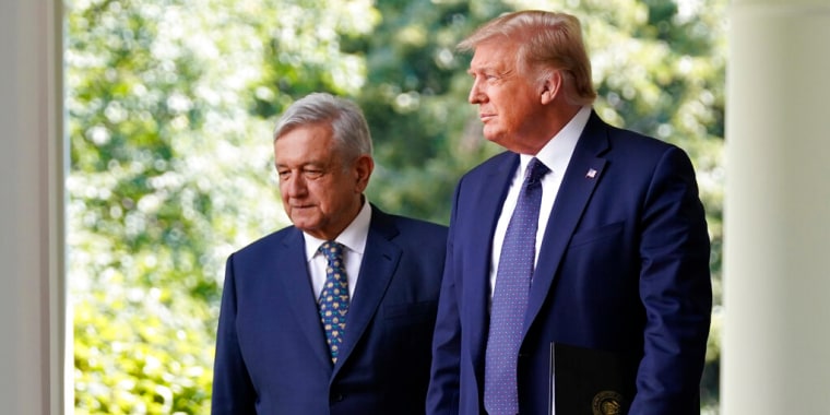 El expresidente Donald Trump y el presidente mexicano, Andres Manuel Lopez Obrador, durante su reunión el 8 de julio de 2020.