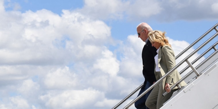 Image: Joe Biden and Jill Biden arrive in Fort Myers