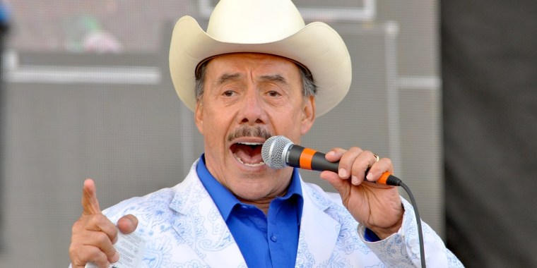 Pedro Rivera canta en NY.