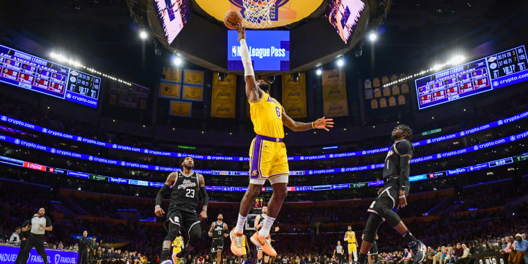 LeBron James, center, during a game at Crypto.Com Arena in Los Angeles