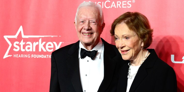 El expresidente Jimmy Carter y su esposa Rosalynn, en el 25 aniversario del MusicCares 2015.