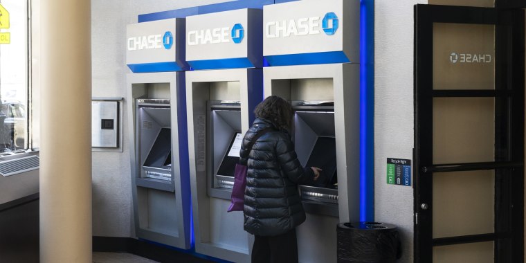A JPMorgan Chase Bank Branch Ahead Of Earnings