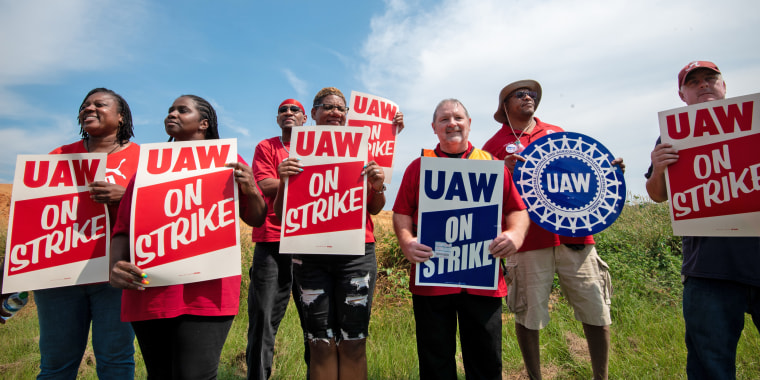 United Auto Workers members and supporters on a picket line outside the ZF Chassis Systems plant in Tuscaloosa, Ala., on Sept. 20, 2023.