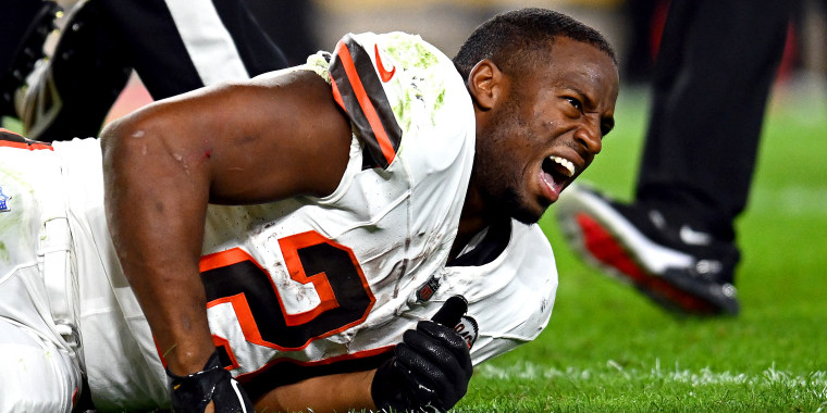 Cleveland Browns v Pittsburgh Steelers