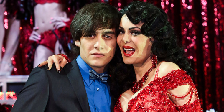 Julián Figueroa y Maribel Guardia en conferencia de prensa del musical Rumba y Pasión en el Teatro Blanquita, el 25 de septiembre de 2014 en la Ciudad de México, México.