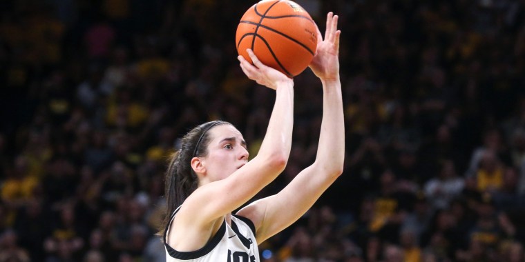 Iowa's Caitlin Clark makes a record-breaking basket