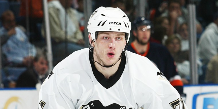 Pittsburgh Penguins v New York Islanders