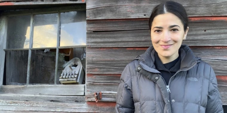 Emily Kramer-Golinkoff, quien padece fibrosis quística causada por una rara mutación genética, durante un viaje a Maine.