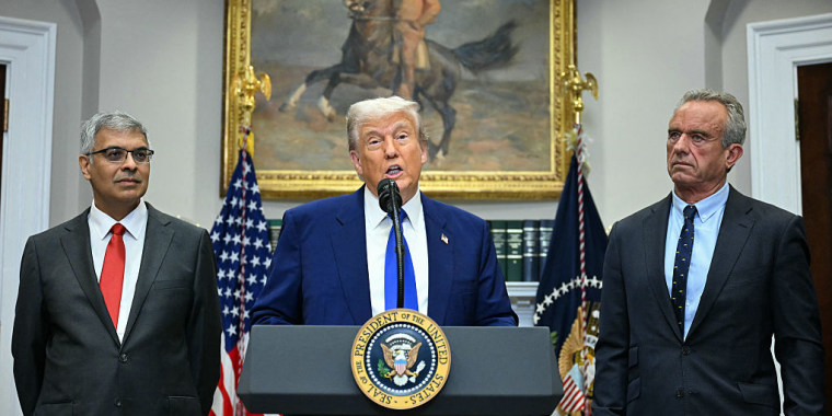 US-POLITICS-HEALTH-PHARMACEUTICALS-TRUMP