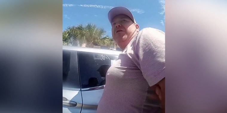 Cirujano acusado de extirpar un órgano equivocado conducía un Lyft al ser detenido