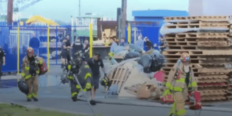 Explosión en astillero de Staten Island deja al menos 16 heridos