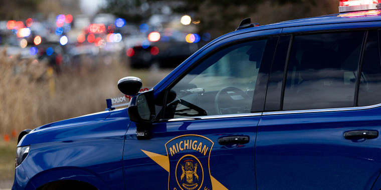 Tiroteo en partido de fútbol termina con dos muertos en Michigan