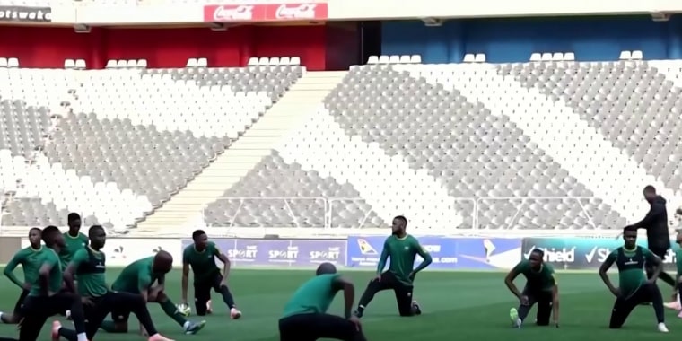 La selección de Sudáfrica retrasa su viaje a México