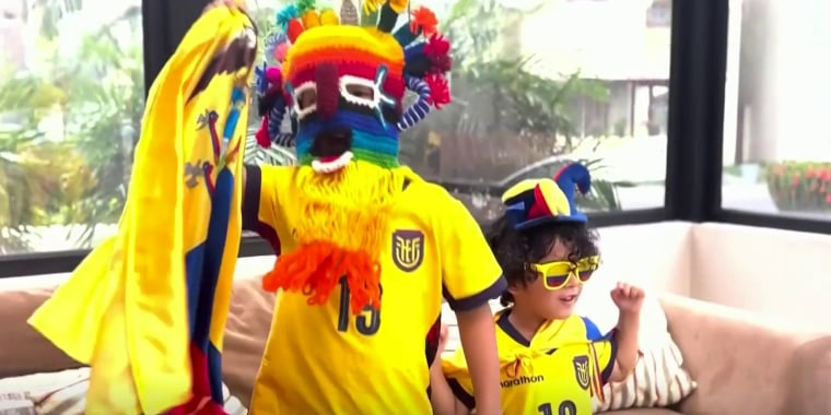 Familia ecuatoriana relata cómo se preparó para viajar al Mundial