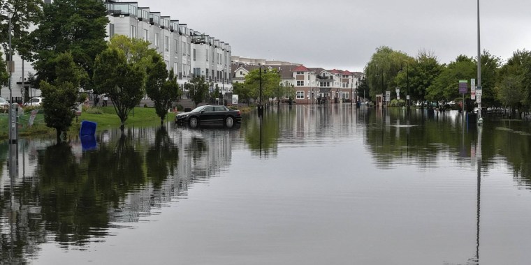 Más de 35 millones están bajo alerta por inundaciones en el Este