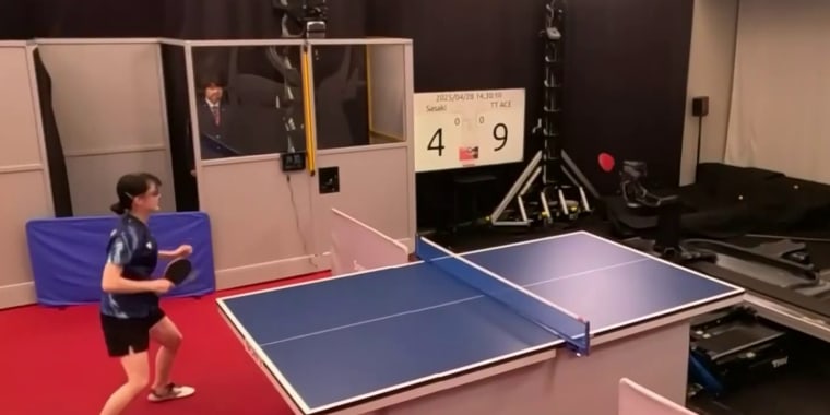 Este robot es capaz de derrotar a grandes jugadores de tenis
