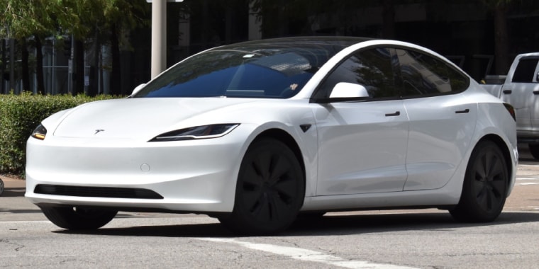 Choque de Tesla contra vivienda causa una muerte en Texas
