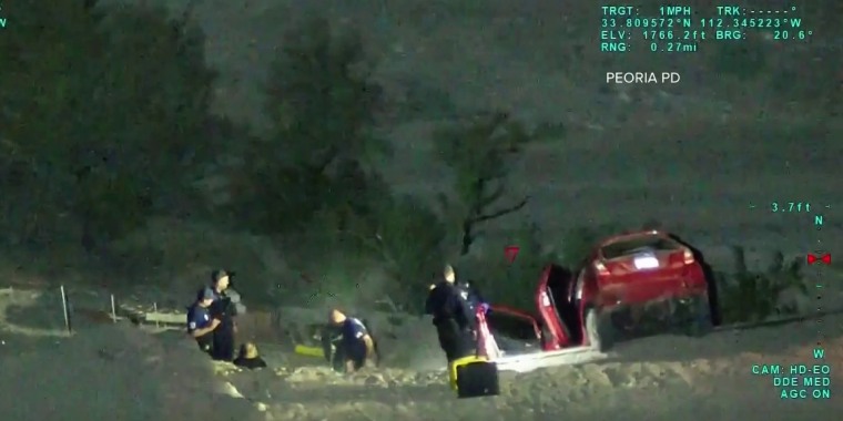 Policías usan tecnología aérea para encontrar a una mujer con demencia