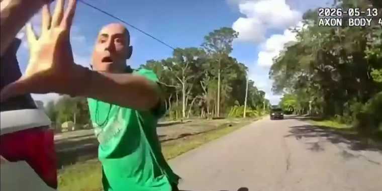 Hombre ataca a puñaladas a un policía, pero lo salva su chaleco