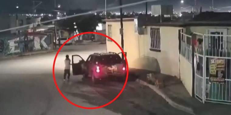 Graban robo de camioneta a una mujer a punta de cuchillo