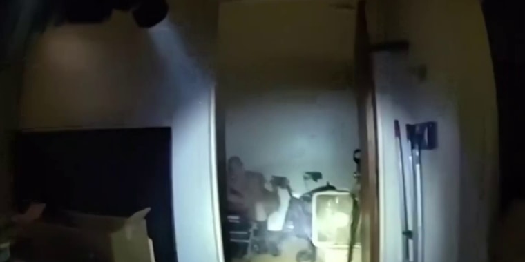 Un hombre intentó evitar su desalojo con un lanzallamas casero