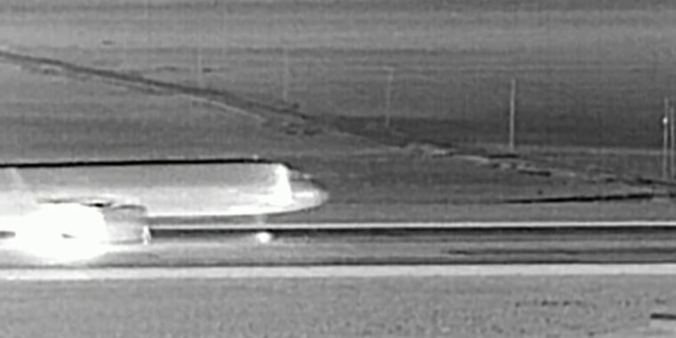 Así murió el hombre que invadió la pista de un aeropuerto