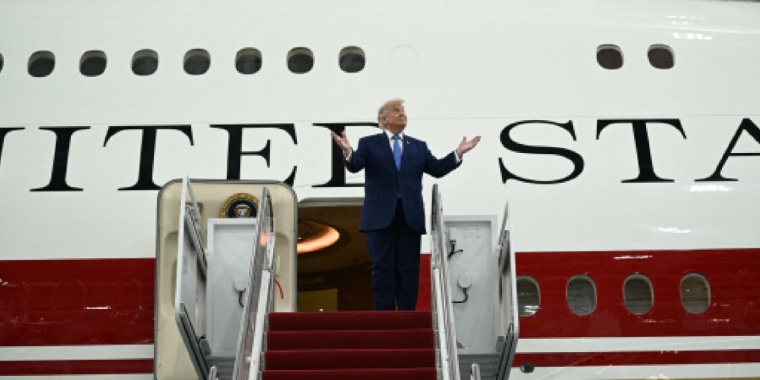 Trump presenta el nuevo Air Force One donado por Catar