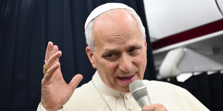 El papa León XIV pide tomarse en serio los peligros de la IA