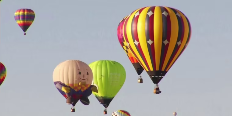 El cielo de Albuquerque se llena de color por cientos de globos aerostáticos