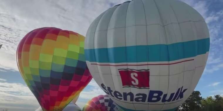 Celebran festival de globos aerostáticos en la República Checa